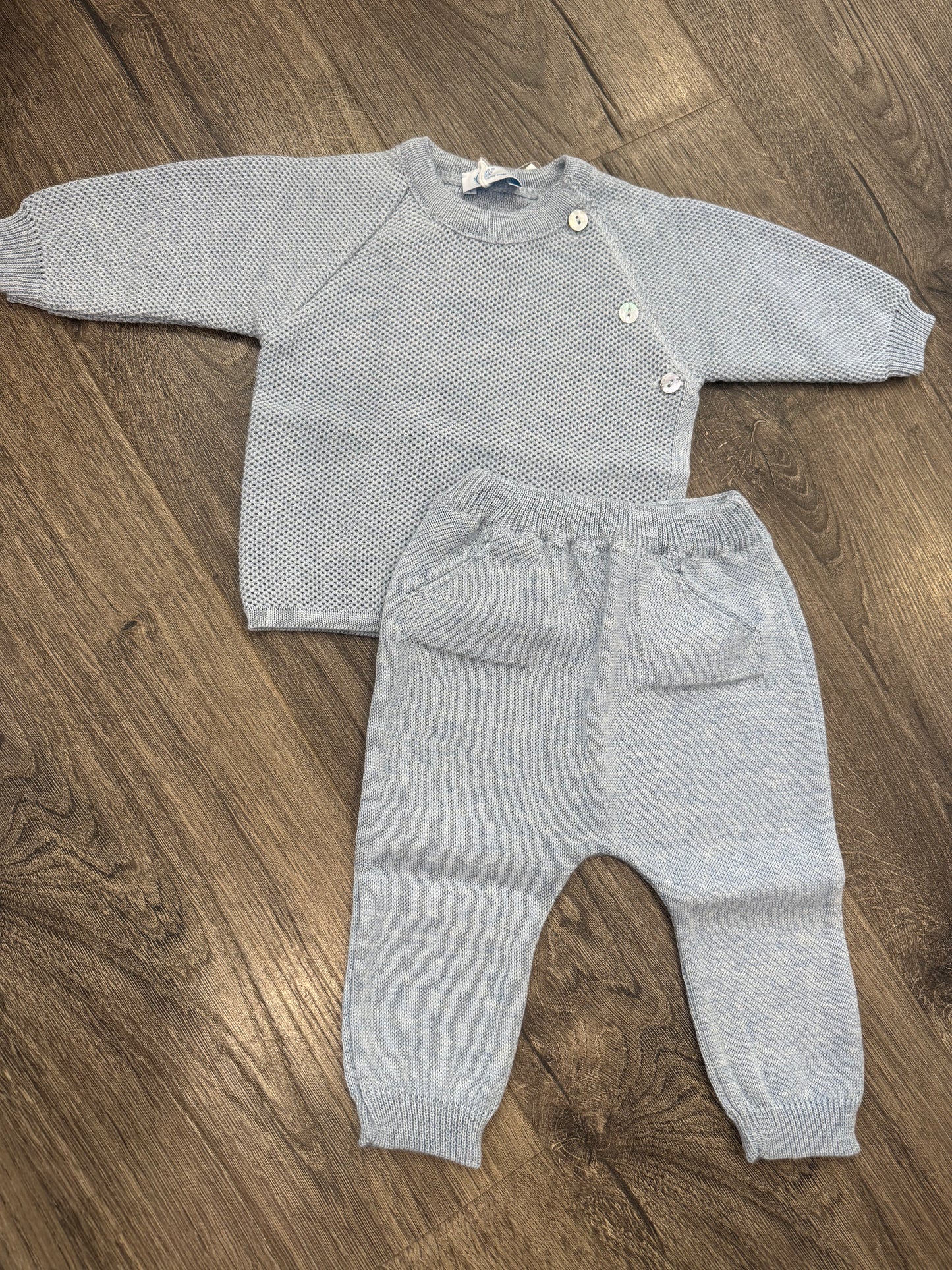 Frilo Baby Knit Set