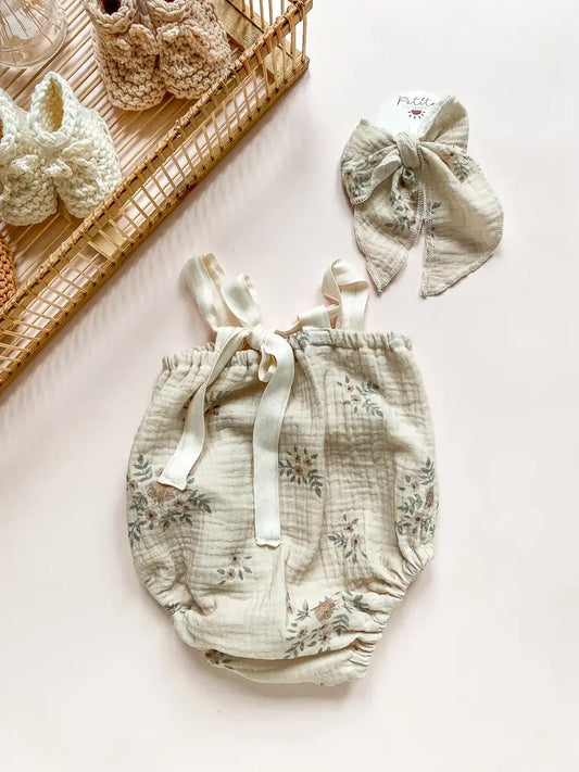 Girly Romper / Delicate Vintage Floral - Pistachio