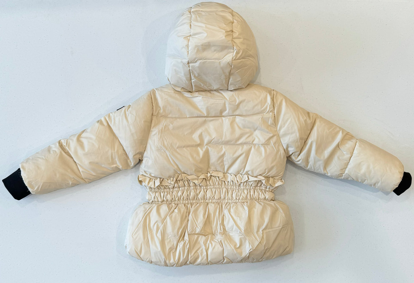 Beige waist ruffle puffer
