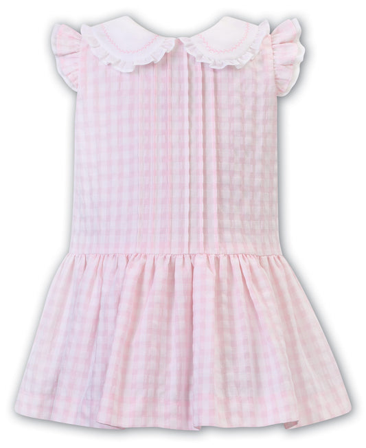 Gingham dress in pastel pink
